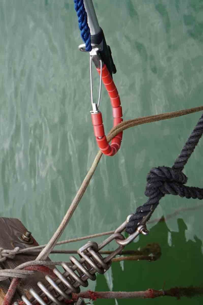 Line Hook for Lazy-Lines